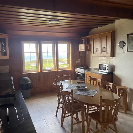 Dave's Big House Casa de Férias Kilcar